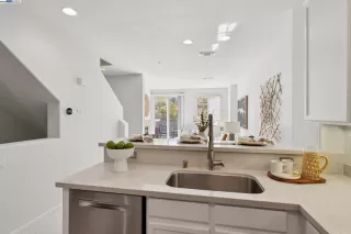 Photo #4: 41112508 Listing