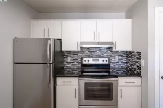 Photo #2: 41112514 Listing