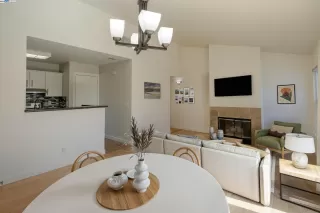 Photo #4: 41112514 Listing