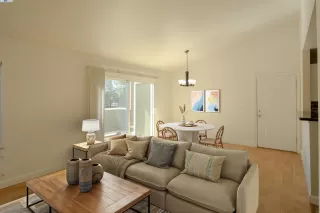 Photo #5: 41112514 Listing