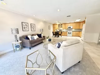 Photo #2: 41112524 Listing