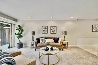 Photo #6: 41112524 Listing