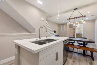 Photo #5: 41112527 Listing 