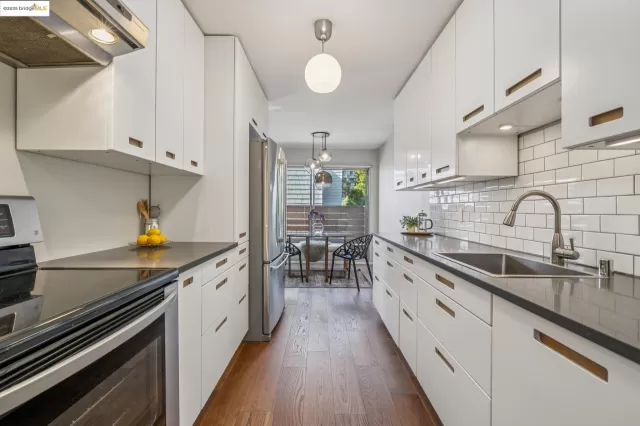 MLS: 41112538 Condo For Sale