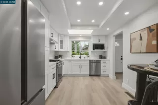 Photo #5: 41112542 Listing 