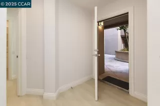 Photo #5: 41112549 Listing