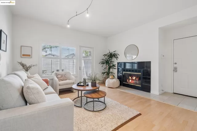 MLS: 41112593 Condo For Sale