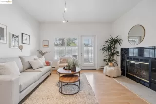 Photo #5: 41112593 Listing 