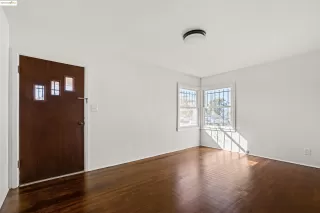 Photo #2: 41112615 Listing