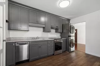 Photo #4: 41112615 Listing