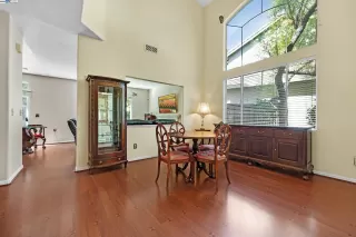 Photo #5: 41112621 Listing 