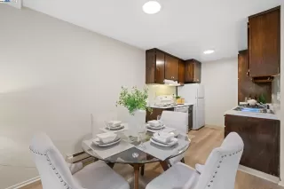 Photo #5: 41112644 Listing 