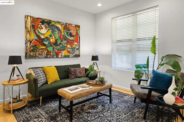 MLS: 41112691 Condo For Sale