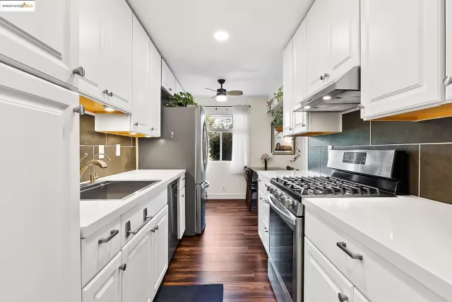 MLS: 41112697 Condo For Sale