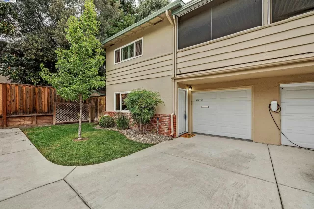 MLS: 41112714 Condo For Sale