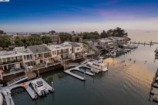 More Details about MLS # 41112716 : 1229 BALLENA BOULEVARD