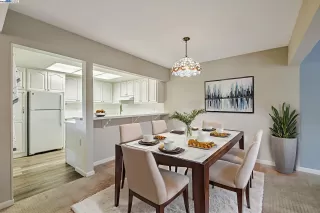 Photo #6: 41112747 Listing