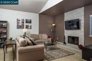 Photo #1: 41112755 Listing 