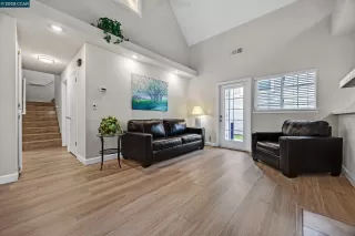 Photo #1: 41112759 Listing 