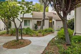 More Details about MLS # 41112765 : 490 RHEEM BLVD