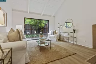 Photo #5: 41112765 Listing