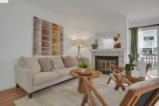 Photo #6: 41112829 Listing