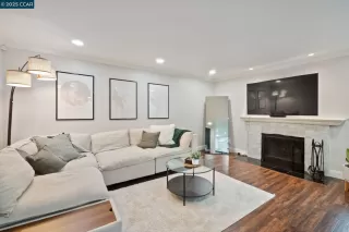 Photo #5: 41112836 Listing