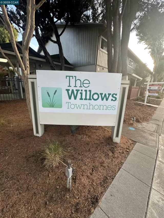 MLS: 41112844 Condo For Sale