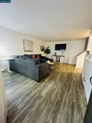 Photo #3: 41112844 Listing 