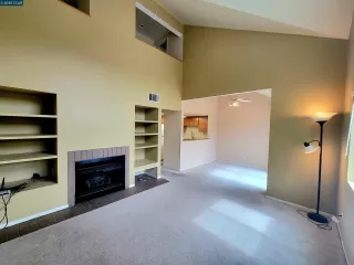 Photo #4: 41112854 Listing