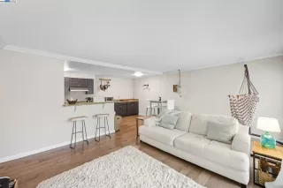 Photo #4: 41112950 Listing