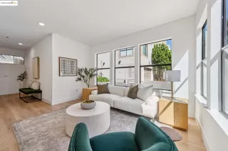 Photo #5: 41113004 Listing