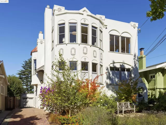 MLS: 41113006 Condo For Sale