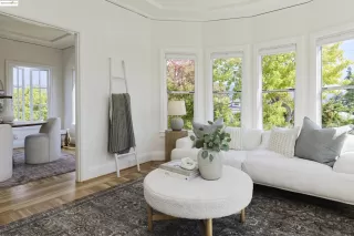 Photo #5: 41113006 Listing 