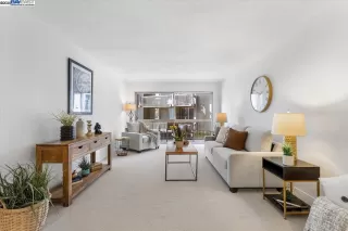 Photo #6: 41113011 Listing