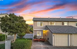 More Details about MLS # 41113019 : 25091 OAKRIDGE CT