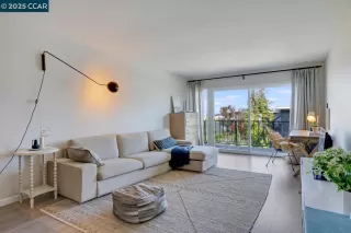 More Details about MLS # 41113026 : 567 OAKLAND # 305