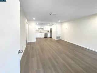 Photo #2: 41113112 Listing 