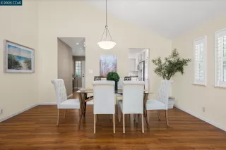 Photo #2: 41113120 Listing 