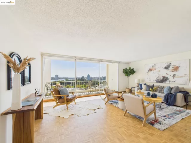 MLS: 41113176 Condo For Sale