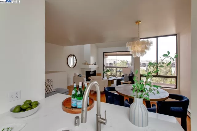 MLS: 41113194 Condo For Sale