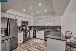 Photo #5: 41113237 Listing 