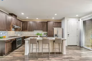 Photo #6: 41113309 Listing