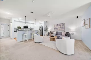 Photo #1: 41113318 Listing