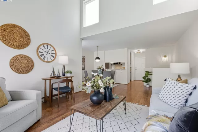 MLS: 41113336 Condo For Sale