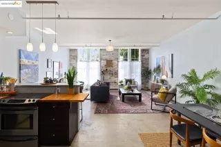 Photo #2: 41113408 Listing