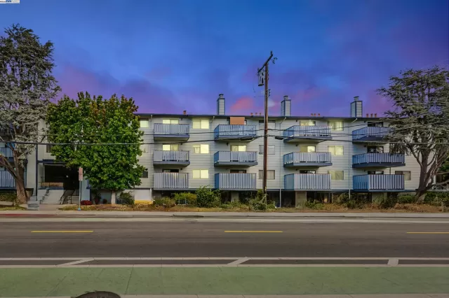 MLS: 41113420 Condo For Sale