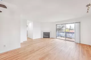 Photo #3: 41113420 Listing