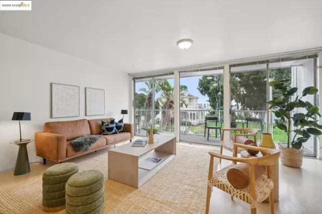 MLS: 41113433 Condo For Sale