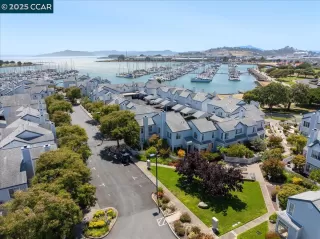 Photo #6: 41113436 Listing